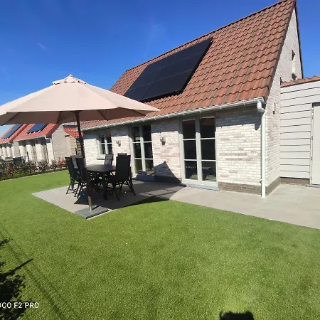 Polderhuis 10: Airco Comfort With Private Parking And Garden Koksijde