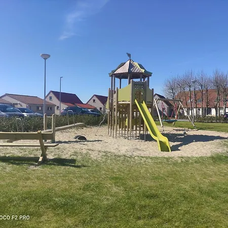Polderhuis 10: Airco Comfort With Private Parking And Garden Holiday home