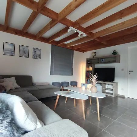 Polderhuis 10: Airco Comfort With Private Parking And Garden