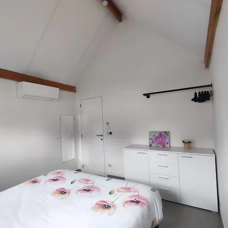 Polderhuis 10: Airco Comfort With Private Parking And Garden Koksijde