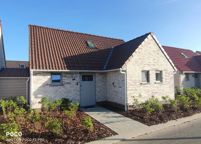 Holiday home Polderhuis 10: Airco Comfort With Private Parking And Garden