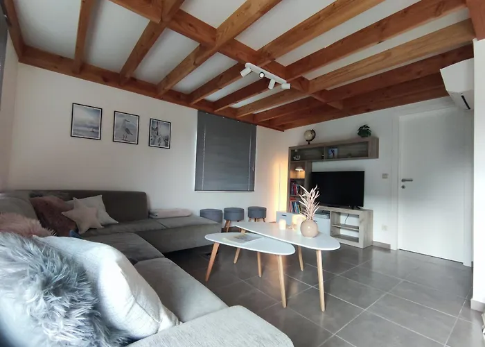 Polderhuis 10: Airco Comfort With Private Parking And Garden