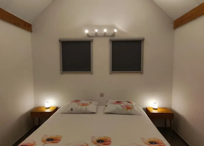 Holiday home Polderhuis 10: Airco Comfort With Private Parking And Garden